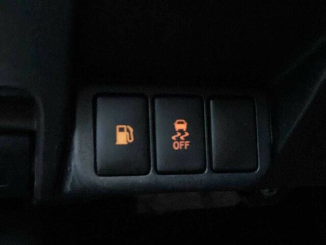 Серый Тойота Авенсис, объемом двигателя 2 л и пробегом 200 тыс. км за 9490 $, фото 12 на Automoto.ua