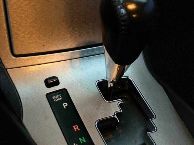 Серый Тойота Авенсис, объемом двигателя 2 л и пробегом 200 тыс. км за 9490 $, фото 16 на Automoto.ua