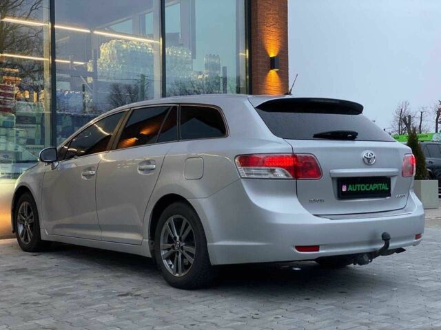 Серый Тойота Авенсис, объемом двигателя 2 л и пробегом 200 тыс. км за 9490 $, фото 5 на Automoto.ua