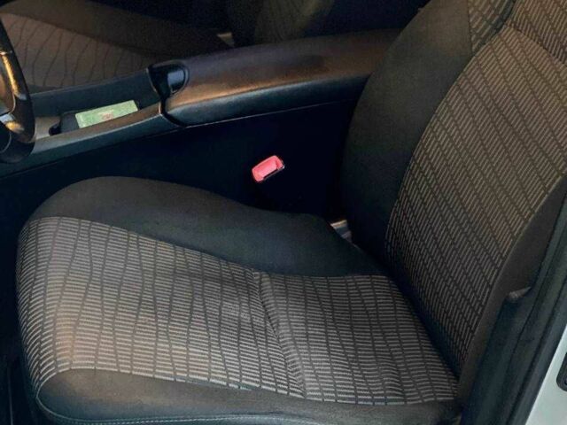 Серый Тойота Авенсис, объемом двигателя 2 л и пробегом 200 тыс. км за 9490 $, фото 10 на Automoto.ua