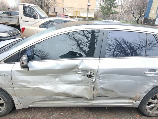 Серый Тойота Авенсис, объемом двигателя 2.2 л и пробегом 290 тыс. км за 4800 $, фото 5 на Automoto.ua