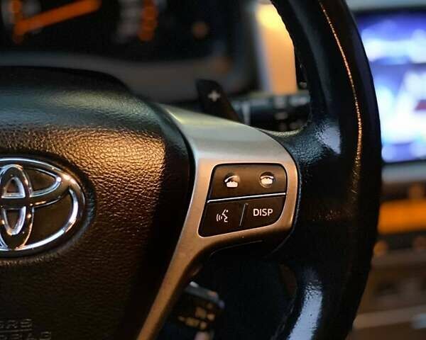 Серый Тойота Авенсис, объемом двигателя 1.99 л и пробегом 200 тыс. км за 9490 $, фото 27 на Automoto.ua