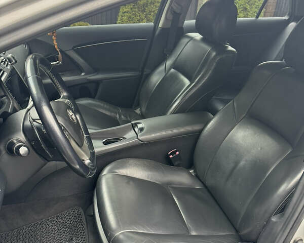 Серый Тойота Авенсис, объемом двигателя 2.2 л и пробегом 243 тыс. км за 9400 $, фото 9 на Automoto.ua