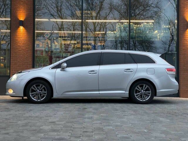 Серый Тойота Авенсис, объемом двигателя 2 л и пробегом 200 тыс. км за 9490 $, фото 3 на Automoto.ua