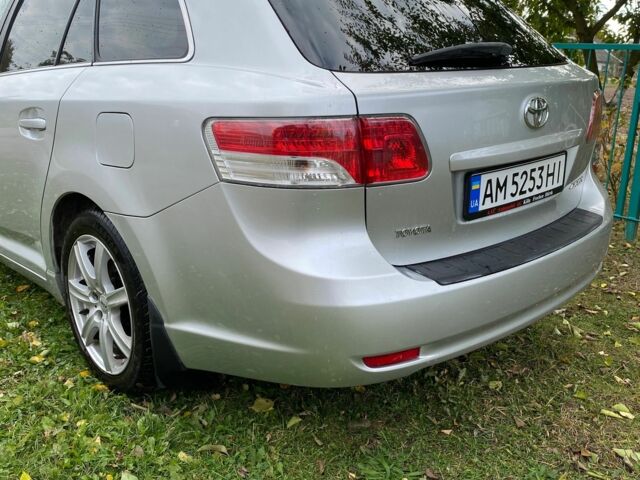 Серый Тойота Авенсис, объемом двигателя 2.2 л и пробегом 335 тыс. км за 9500 $, фото 7 на Automoto.ua