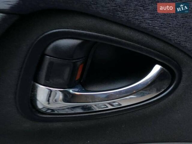 Серый Тойота Авенсис, объемом двигателя 1.99 л и пробегом 200 тыс. км за 9490 $, фото 20 на Automoto.ua