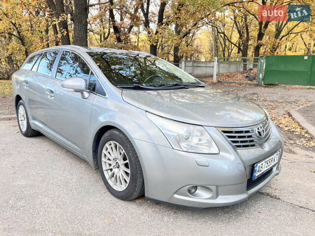 Сірий Тойота Авенсіс, об'ємом двигуна 2 л та пробігом 315 тис. км за 10500 $, фото 3 на Automoto.ua