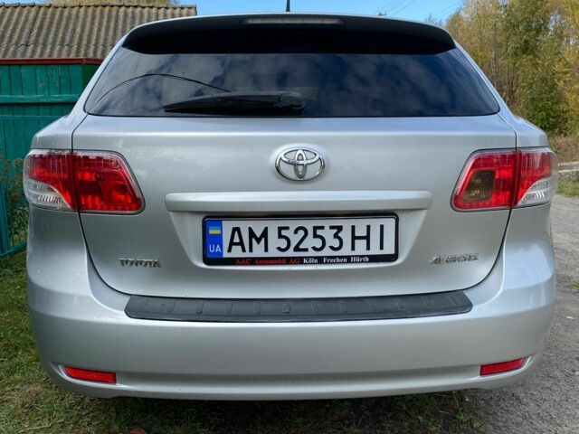 Серый Тойота Авенсис, объемом двигателя 2.2 л и пробегом 335 тыс. км за 9500 $, фото 5 на Automoto.ua