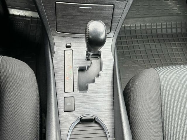 Сірий Тойота Авенсіс, об'ємом двигуна 2.2 л та пробігом 244 тис. км за 8750 $, фото 14 на Automoto.ua