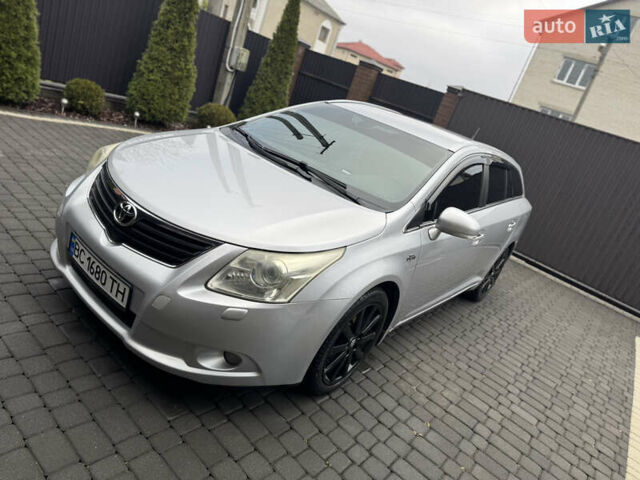 Серый Тойота Авенсис, объемом двигателя 2.2 л и пробегом 243 тыс. км за 9400 $, фото 3 на Automoto.ua