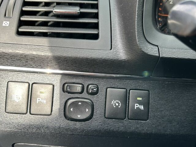 Сірий Тойота Авенсіс, об'ємом двигуна 2.2 л та пробігом 244 тис. км за 8750 $, фото 11 на Automoto.ua