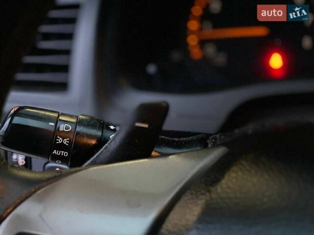Серый Тойота Авенсис, объемом двигателя 1.99 л и пробегом 200 тыс. км за 9490 $, фото 29 на Automoto.ua