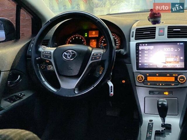 Серый Тойота Авенсис, объемом двигателя 1.99 л и пробегом 200 тыс. км за 9490 $, фото 43 на Automoto.ua