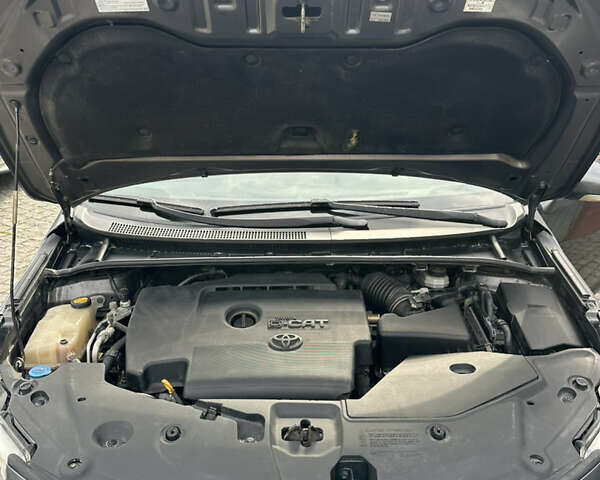 Серый Тойота Авенсис, объемом двигателя 2.23 л и пробегом 244 тыс. км за 8900 $, фото 20 на Automoto.ua