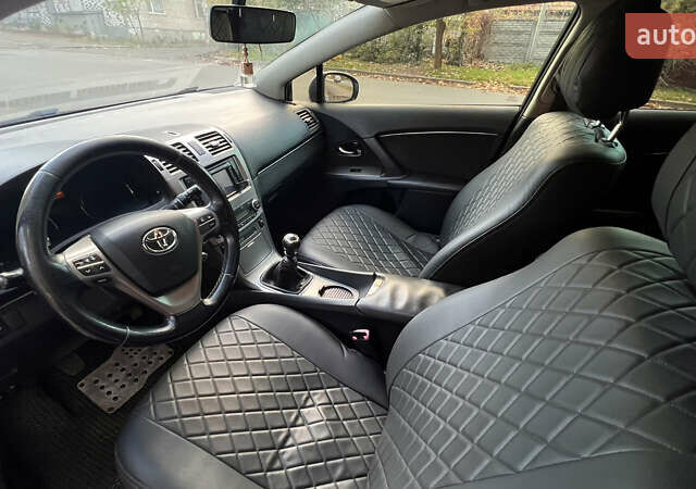 Сірий Тойота Авенсіс, об'ємом двигуна 2 л та пробігом 315 тис. км за 10500 $, фото 6 на Automoto.ua