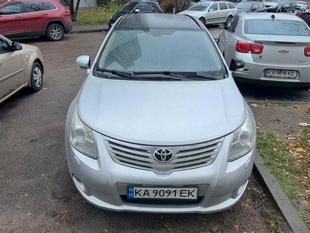Серый Тойота Авенсис, объемом двигателя 2.2 л и пробегом 290 тыс. км за 4800 $, фото 1 на Automoto.ua
