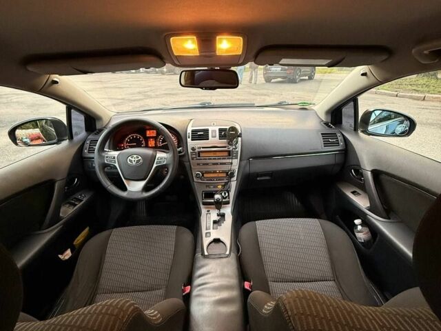 Тойота Авенсіс 2011 у Харкові на Automoto.ua Сірий Тойота Авенсіс, об'ємом двигуна 1.8 л та пробігом 213 тис. км за 7400 $, фото 2 на Automoto.ua