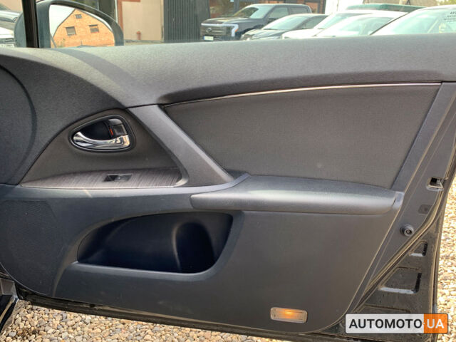 Серый Тойота Авенсис, объемом двигателя 2 л и пробегом 277 тыс. км за 9700 $, фото 16 на Automoto.ua