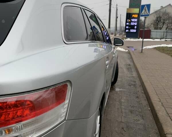 Серый Тойота Авенсис, объемом двигателя 2.2 л и пробегом 245 тыс. км за 9200 $, фото 10 на Automoto.ua