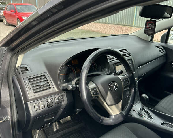 Серый Тойота Авенсис, объемом двигателя 2.23 л и пробегом 244 тыс. км за 8900 $, фото 10 на Automoto.ua
