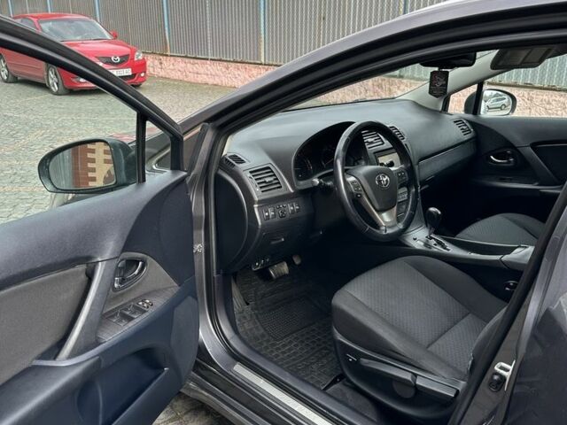 Сірий Тойота Авенсіс, об'ємом двигуна 2.2 л та пробігом 244 тис. км за 8750 $, фото 9 на Automoto.ua