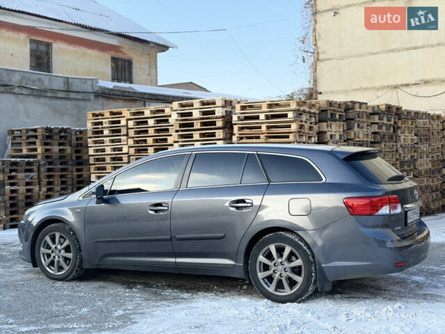 Сірий Тойота Авенсіс, об'ємом двигуна 2.2 л та пробігом 200 тис. км за 8950 $, фото 12 на Automoto.ua