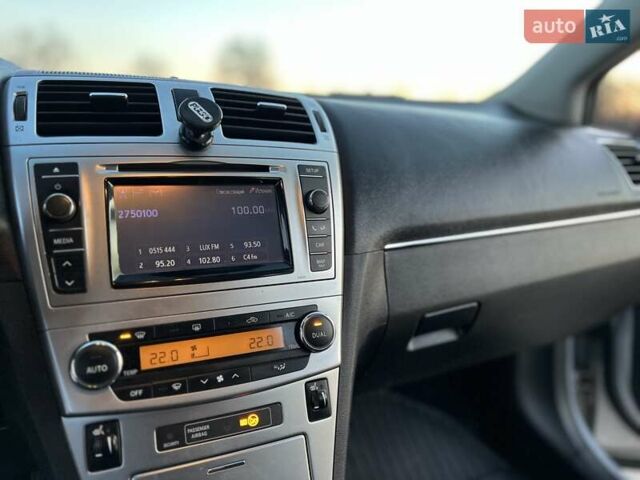 Сірий Тойота Авенсіс, об'ємом двигуна 2 л та пробігом 379 тис. км за 7850 $, фото 47 на Automoto.ua