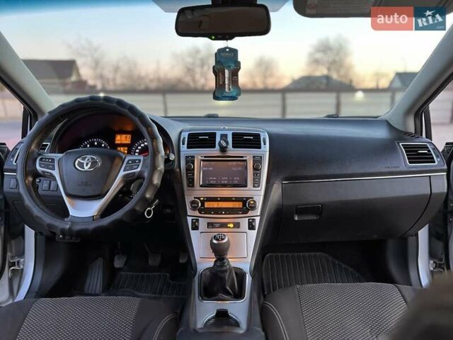 Сірий Тойота Авенсіс, об'ємом двигуна 2 л та пробігом 379 тис. км за 7850 $, фото 42 на Automoto.ua