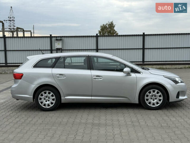 Серый Тойота Авенсис, объемом двигателя 2 л и пробегом 243 тыс. км за 8450 $, фото 6 на Automoto.ua