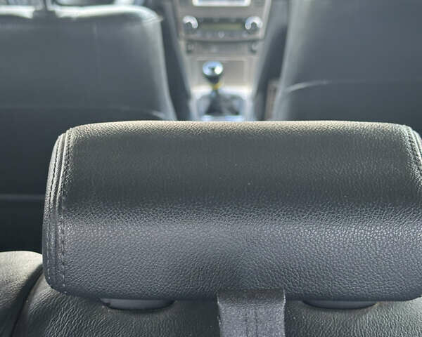 Серый Тойота Авенсис, объемом двигателя 1.99 л и пробегом 248 тыс. км за 12200 $, фото 15 на Automoto.ua