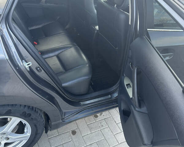Серый Тойота Авенсис, объемом двигателя 1.99 л и пробегом 248 тыс. км за 12200 $, фото 23 на Automoto.ua