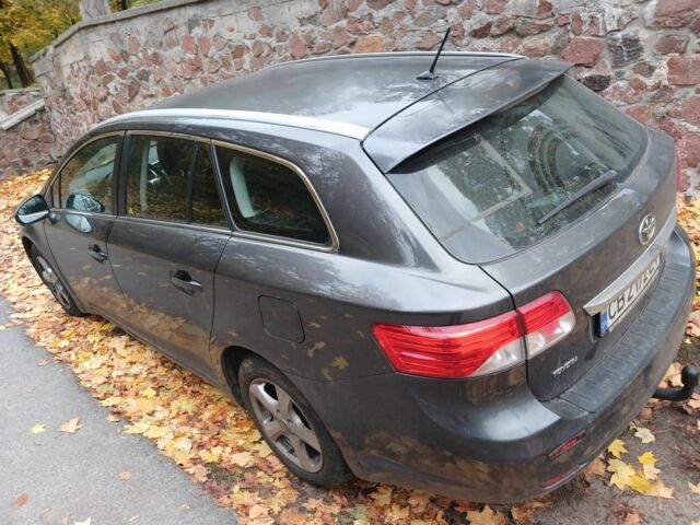 Серый Тойота Авенсис, объемом двигателя 1.8 л и пробегом 202 тыс. км за 9300 $, фото 2 на Automoto.ua