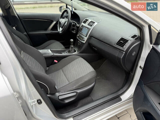 Серый Тойота Авенсис, объемом двигателя 2 л и пробегом 243 тыс. км за 8450 $, фото 16 на Automoto.ua