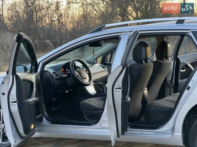 Сірий Тойота Авенсіс, об'ємом двигуна 2 л та пробігом 379 тис. км за 7850 $, фото 30 на Automoto.ua