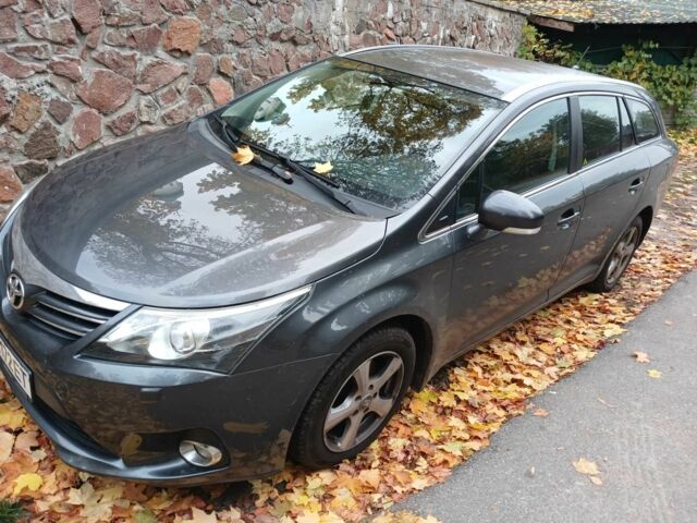 Серый Тойота Авенсис, объемом двигателя 1.8 л и пробегом 202 тыс. км за 9300 $, фото 1 на Automoto.ua