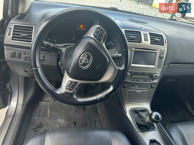 Серый Тойота Авенсис, объемом двигателя 1.99 л и пробегом 248 тыс. км за 12200 $, фото 9 на Automoto.ua