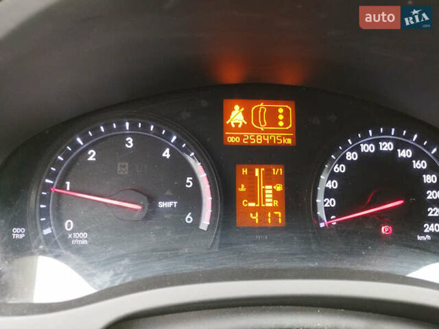 Серый Тойота Авенсис, объемом двигателя 1.99 л и пробегом 258 тыс. км за 12700 $, фото 5 на Automoto.ua