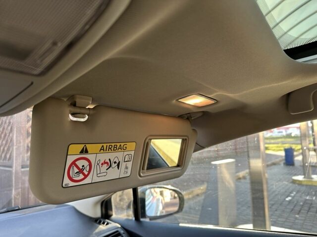 Серый Тойота Авенсис, объемом двигателя 2.2 л и пробегом 244 тыс. км за 9700 $, фото 8 на Automoto.ua