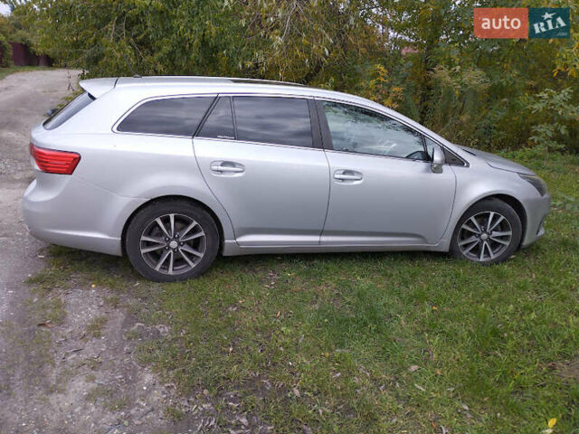 Серый Тойота Авенсис, объемом двигателя 1.99 л и пробегом 258 тыс. км за 12700 $, фото 1 на Automoto.ua