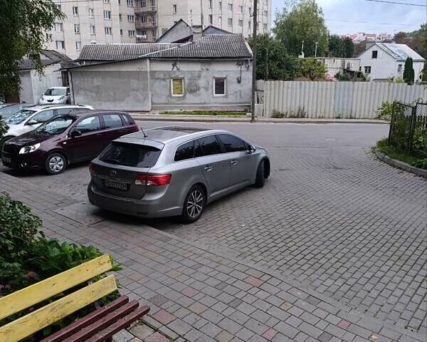 Сірий Тойота Авенсіс, об'ємом двигуна 2.23 л та пробігом 256 тис. км за 10800 $, фото 26 на Automoto.ua