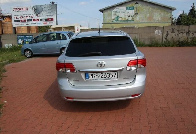 Серый Тойота Авенсис, объемом двигателя 0 л и пробегом 295 тыс. км за 8300 $, фото 13 на Automoto.ua