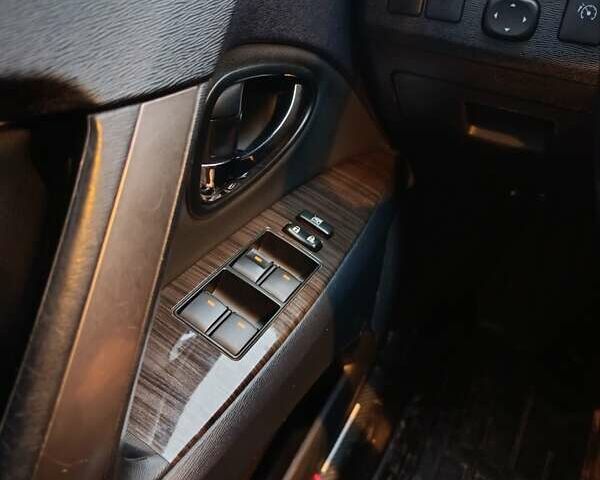 Серый Тойота Авенсис, объемом двигателя 2.23 л и пробегом 256 тыс. км за 11500 $, фото 6 на Automoto.ua