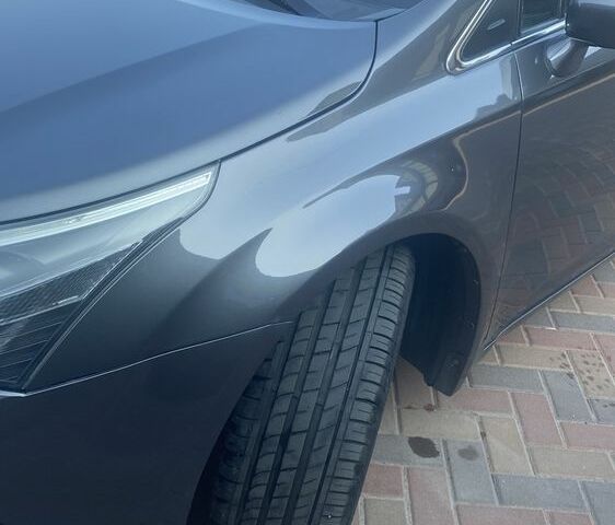 Серый Тойота Авенсис, объемом двигателя 2.2 л и пробегом 227 тыс. км за 12100 $, фото 1 на Automoto.ua