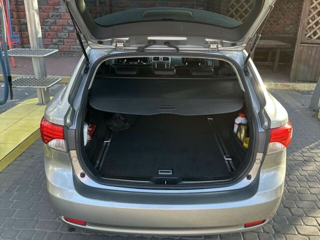 Серый Тойота Авенсис, объемом двигателя 2.2 л и пробегом 244 тыс. км за 9700 $, фото 20 на Automoto.ua