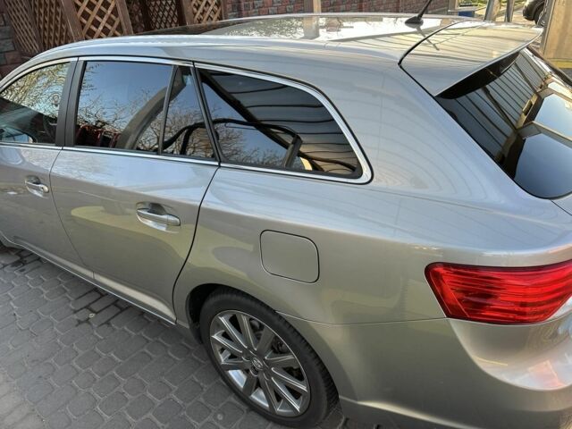 Серый Тойота Авенсис, объемом двигателя 2.2 л и пробегом 244 тыс. км за 9700 $, фото 21 на Automoto.ua