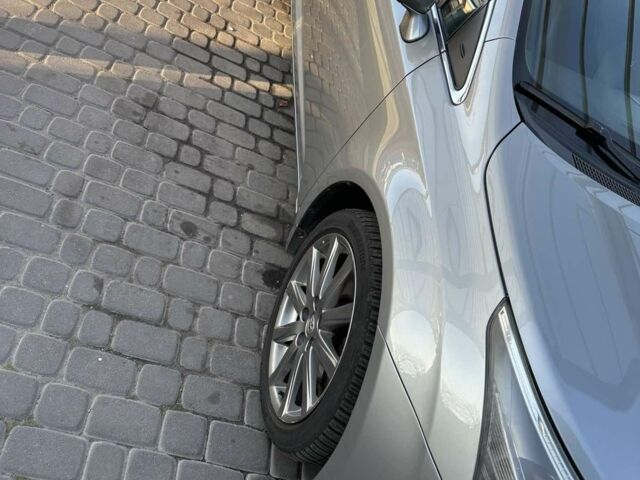 Серый Тойота Авенсис, объемом двигателя 2.2 л и пробегом 244 тыс. км за 9700 $, фото 6 на Automoto.ua