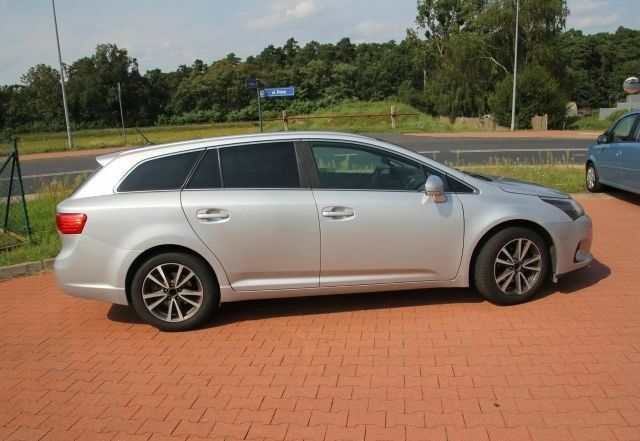 Серый Тойота Авенсис, объемом двигателя 0 л и пробегом 295 тыс. км за 8300 $, фото 9 на Automoto.ua