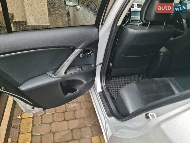 Сірий Тойота Авенсіс, об'ємом двигуна 2.2 л та пробігом 216 тис. км за 9900 $, фото 6 на Automoto.ua