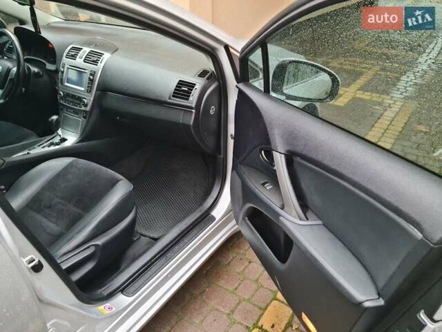 Сірий Тойота Авенсіс, об'ємом двигуна 2.2 л та пробігом 216 тис. км за 9900 $, фото 25 на Automoto.ua