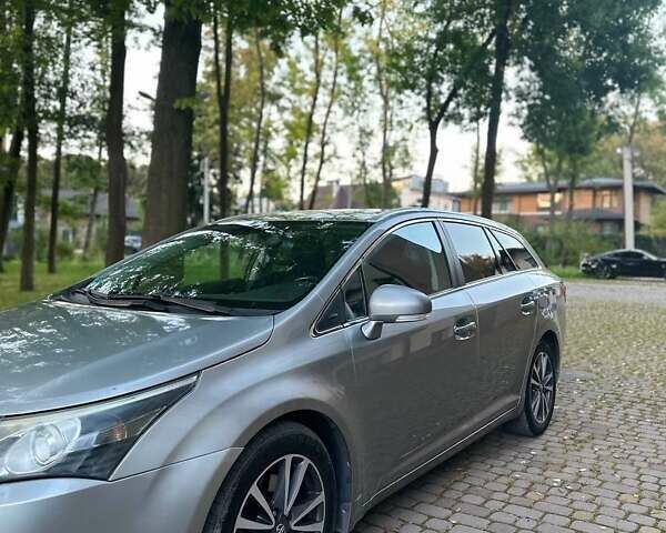 Серый Тойота Авенсис, объемом двигателя 2.2 л и пробегом 175 тыс. км за 12000 $, фото 8 на Automoto.ua